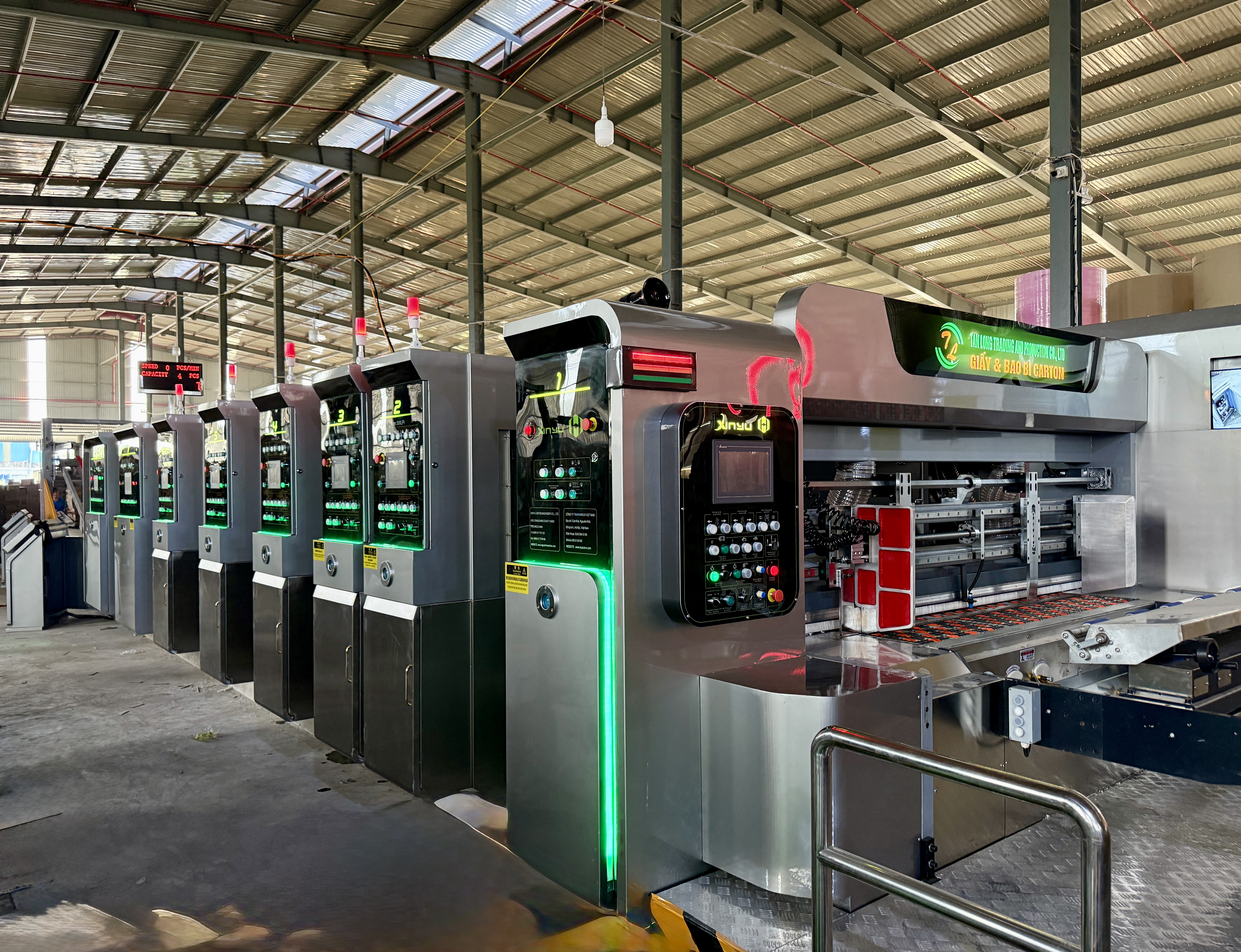MÁY IN FLEXO 5 MÀU DẪN HÚT CHÂN KHÔNG TOÀN PHẦN